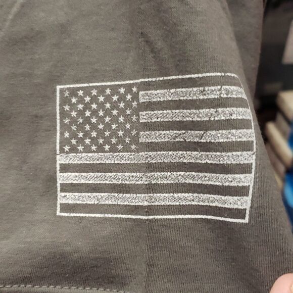 Graphic Mens crewneck tee shirt Boot Barn sz M Patriot/Family NWT Grey - Picture 3 of 5